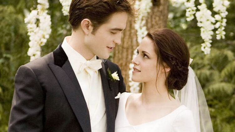Kristen Stewart Shows In Mini Dress After Robert Pattinson Marriage Date Reveals