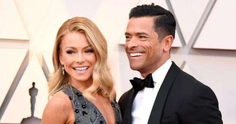 Mark Consuelos Hits Slopes With Wife Kelly Ripa After Heated Wrestling Video Goes Viral simply focus