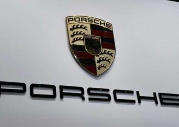 Porsche launches online sales to win younger customers