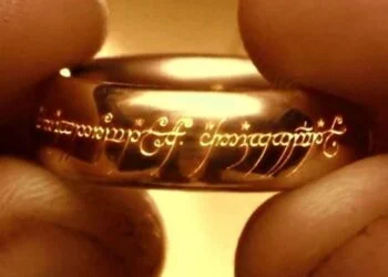 Lord of the Rings Could Smaug destroy one Ring with his fire