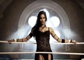 Sofia Boutella starring in Zack Snyder's Sci-Fi Netflix Feature Rebel Moon