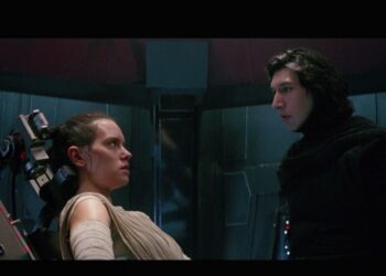 Reylo disappears but gets up and replaces him with another Star Wars ship