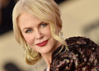 Nicole Kidman chose a school girl style for her vanity show and her feelings about it are as mixed as the fans' feelings