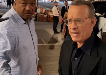 Tom Hanks responded to the fans who threw Rita Wilson off her feet