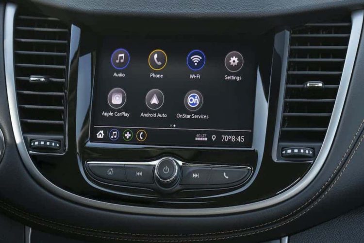 As Part of its Transition to Electric Vehicles, General Motors will Begin Disabling Apple CarPlay this Year_