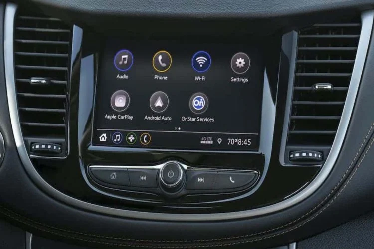 As Part of its Transition to Electric Vehicles, General Motors will Begin Disabling Apple CarPlay this Year_